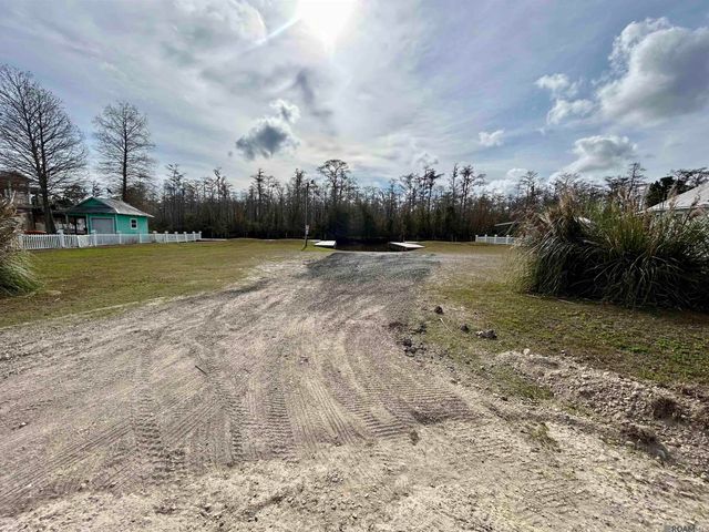 26265 Riverscape Dr, Springfield, LA 70462