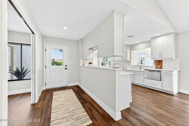 320 Olympia Court, Melbourne, FL 32940