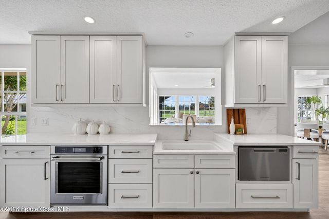 320 Olympia Court, Melbourne, FL 32940