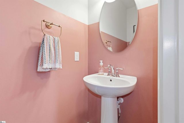 15 Fawn Hill Drive, Simpsonville, SC 29681