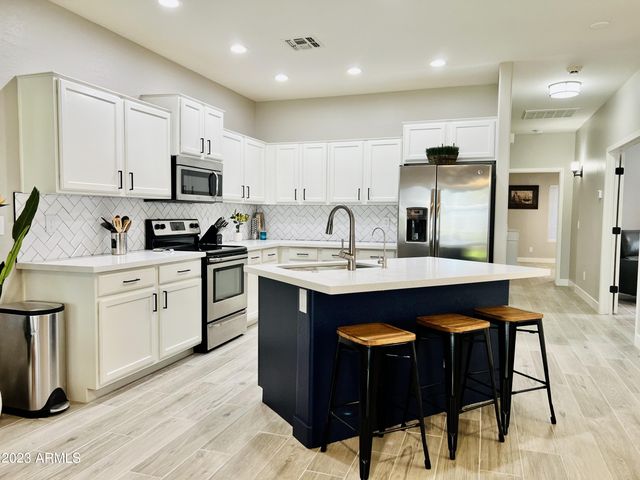 492 E RAINBOW Drive, Chandler, AZ 85249