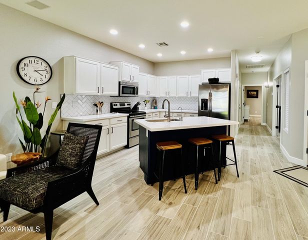 492 E RAINBOW Drive, Chandler, AZ 85249