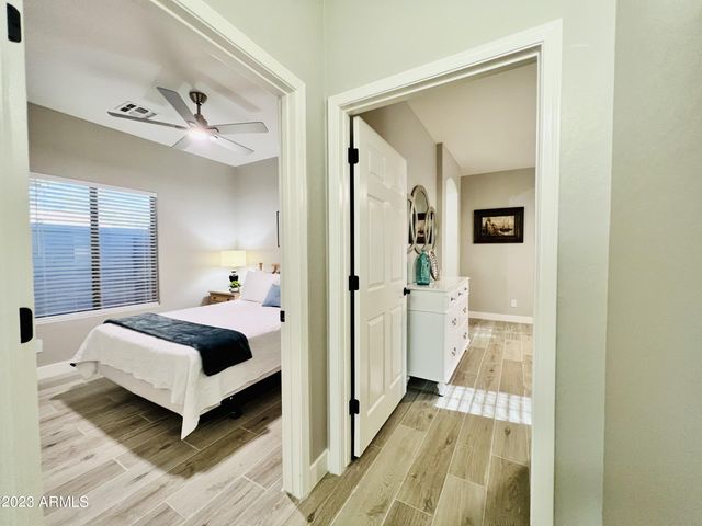 492 E RAINBOW Drive, Chandler, AZ 85249