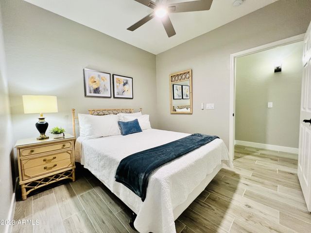 492 E RAINBOW Drive, Chandler, AZ 85249