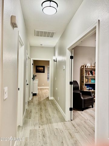 492 E RAINBOW Drive, Chandler, AZ 85249