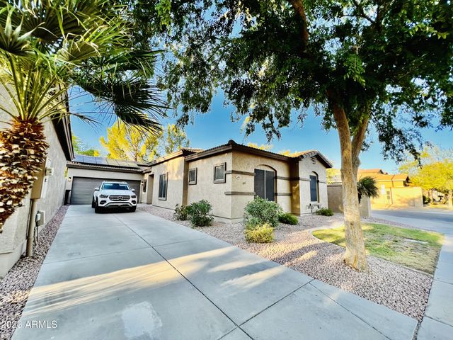 492 E RAINBOW Drive, Chandler, AZ 85249