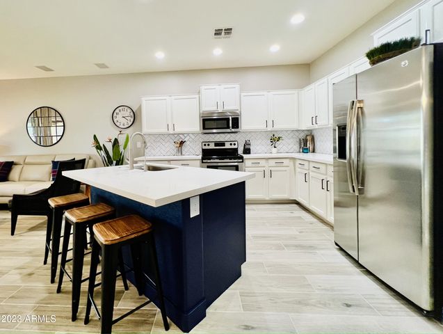 492 E RAINBOW Drive, Chandler, AZ 85249