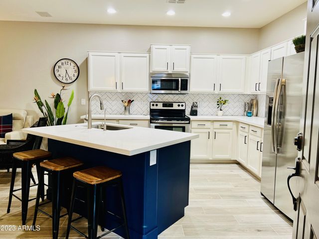 492 E RAINBOW Drive, Chandler, AZ 85249