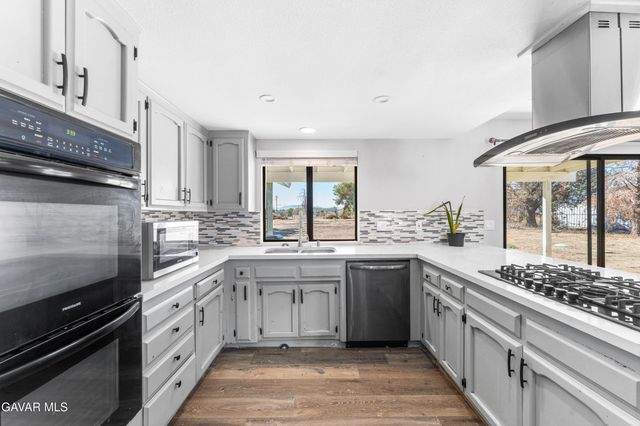 3322 E Avenue H, Lancaster, CA 93535