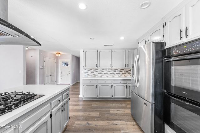 3322 E Avenue H, Lancaster, CA 93535