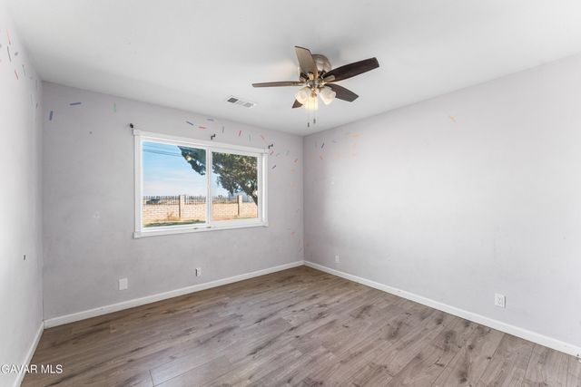3322 E Avenue H, Lancaster, CA 93535