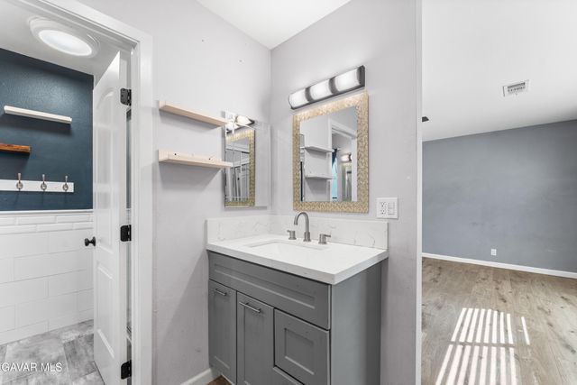 3322 E Avenue H, Lancaster, CA 93535