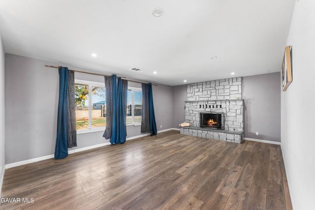 3322 E Avenue H, Lancaster, CA 93535