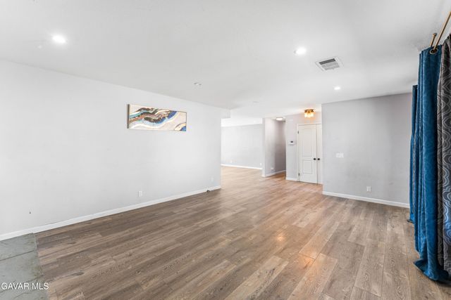 3322 E Avenue H, Lancaster, CA 93535