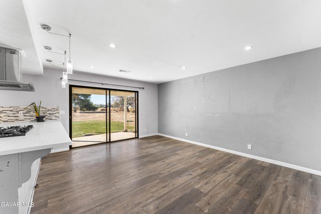 3322 E Avenue H, Lancaster, CA 93535