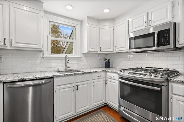 85 Woodbury Avenue, Stamford, CT 06907