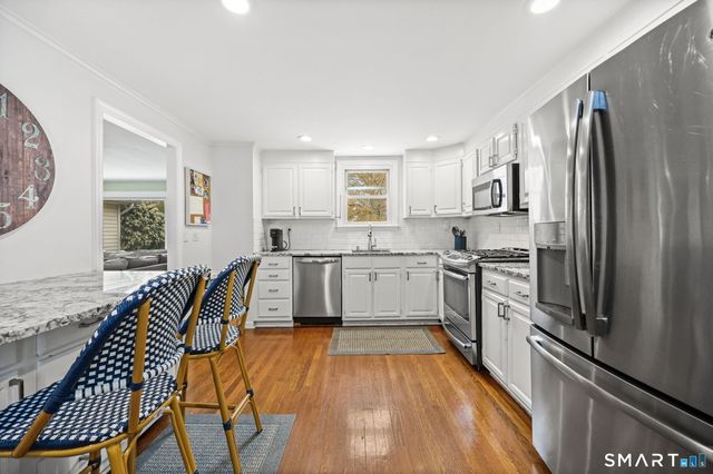 85 Woodbury Avenue, Stamford, CT 06907