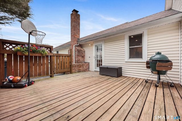 85 Woodbury Avenue, Stamford, CT 06907