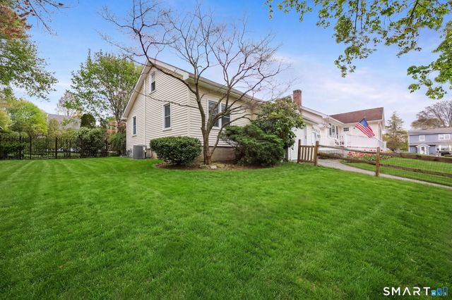 85 Woodbury Avenue, Stamford, CT 06907