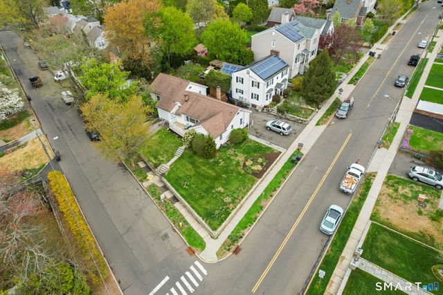 85 Woodbury Avenue, Stamford, CT 06907