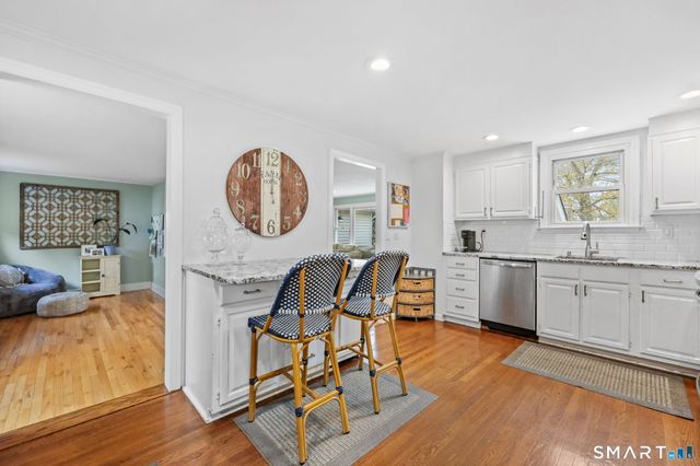 85 Woodbury Avenue, Stamford, CT 06907