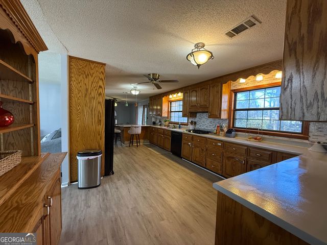 102 Hemlock Street, Warner Robins, GA 31093