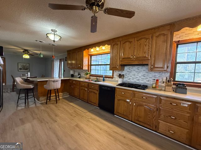 102 Hemlock Street, Warner Robins, GA 31093