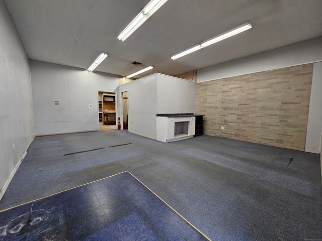 122 Prospect Hill Road 13, East Windsor, CT 06088