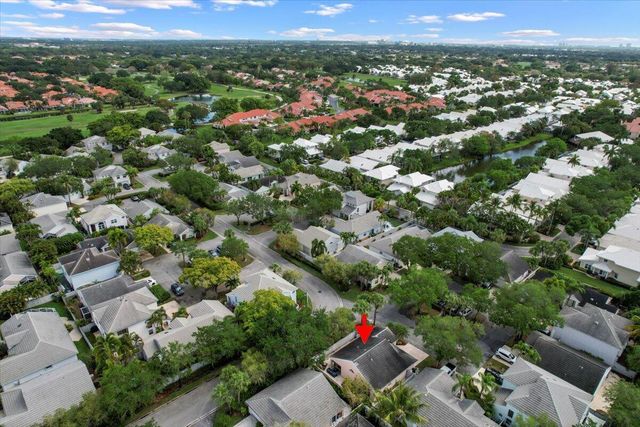 28 Governors Court, Palm Beach Gardens, FL 33418