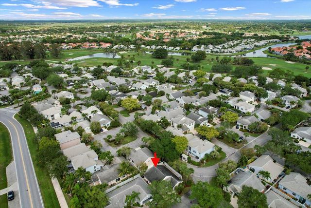 28 Governors Court, Palm Beach Gardens, FL 33418