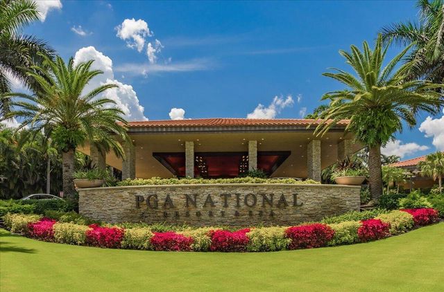 28 Governors Court, Palm Beach Gardens, FL 33418