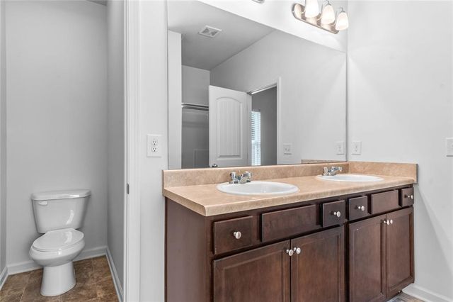 1061 Blind Brook Circle, Hoschton, GA 30548
