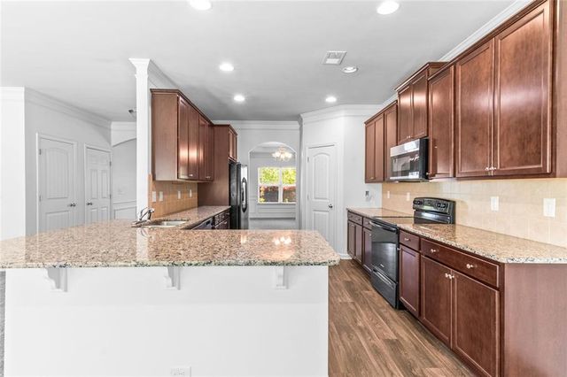 1061 Blind Brook Circle, Hoschton, GA 30548