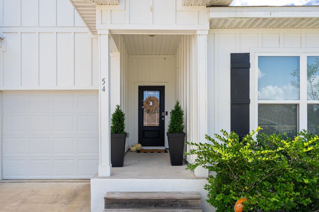 54 Hammock Oaks Boulevard, Freeport, FL 32439