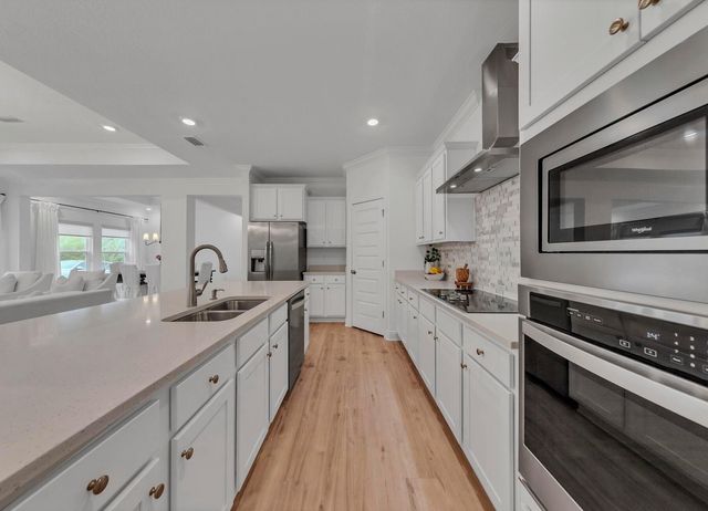 54 Hammock Oaks Boulevard, Freeport, FL 32439