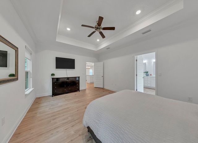 54 Hammock Oaks Boulevard, Freeport, FL 32439