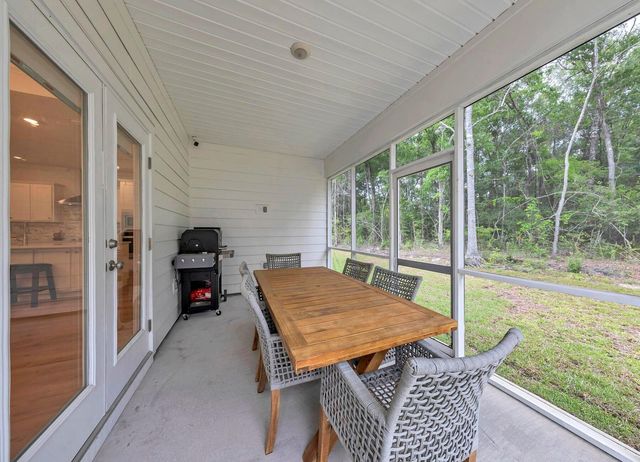 54 Hammock Oaks Boulevard, Freeport, FL 32439