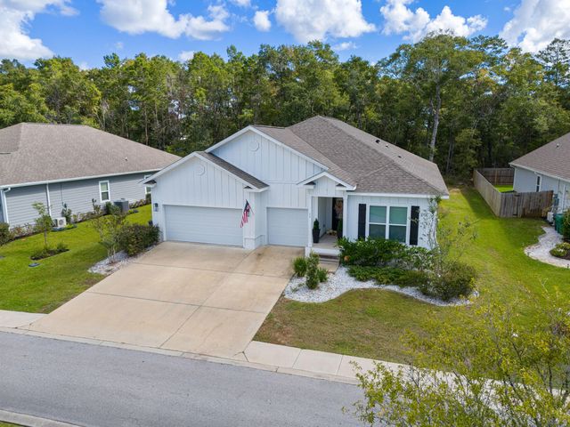 54 Hammock Oaks Boulevard, Freeport, FL 32439