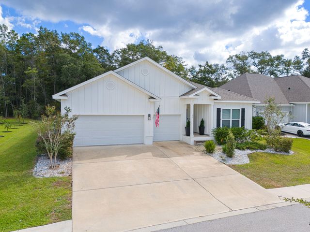 54 Hammock Oaks Boulevard, Freeport, FL 32439