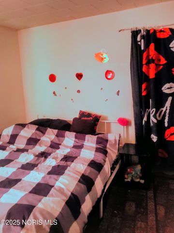 3245 Elm Street, Toledo, OH 43608