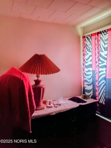 3245 Elm Street, Toledo, OH 43608