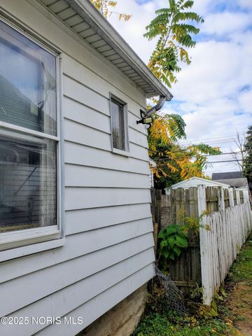 3245 Elm Street, Toledo, OH 43608