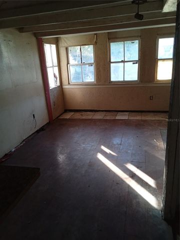 8211 N 14TH STREET, Tampa, FL 33604