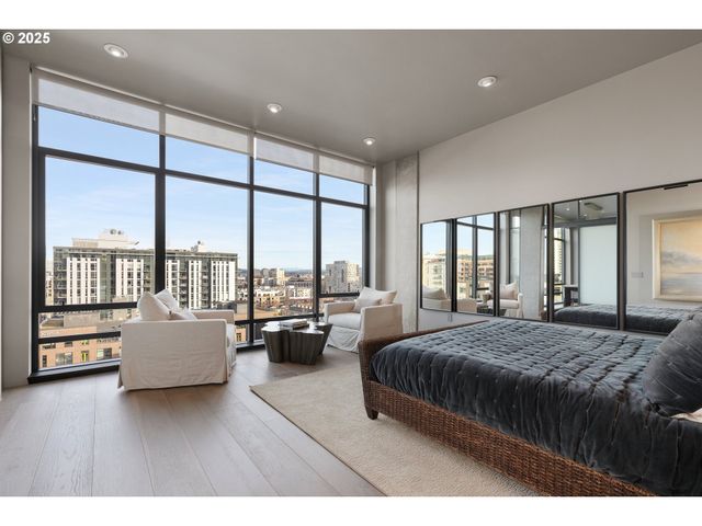 1410 Nw KEARNEY St 1111, Portland, OR 97209