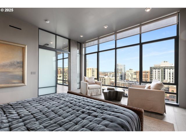 1410 Nw KEARNEY St 1111, Portland, OR 97209