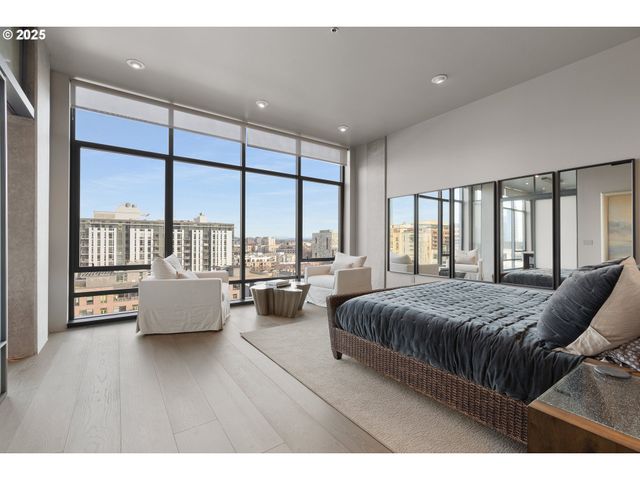 1410 Nw KEARNEY St 1111, Portland, OR 97209