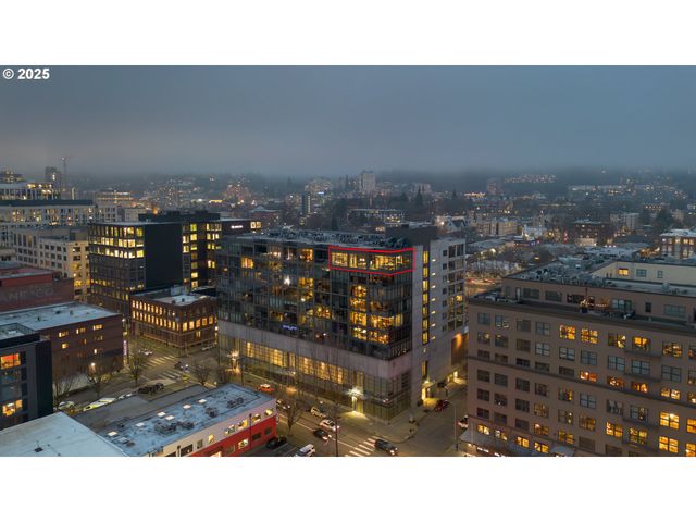 1410 Nw KEARNEY St 1111, Portland, OR 97209