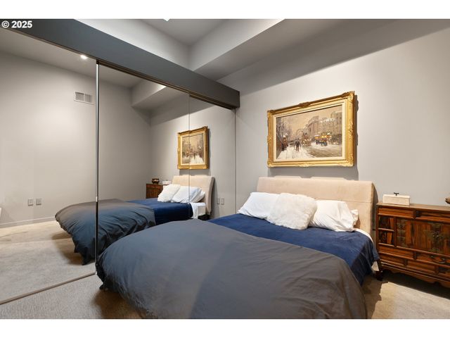 1410 Nw KEARNEY St 1111, Portland, OR 97209