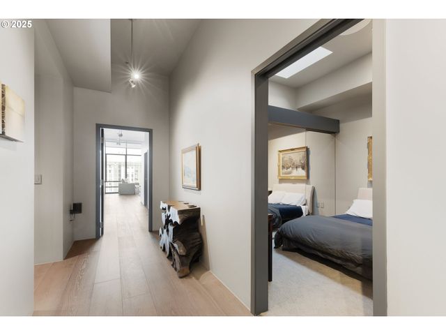 1410 Nw KEARNEY St 1111, Portland, OR 97209