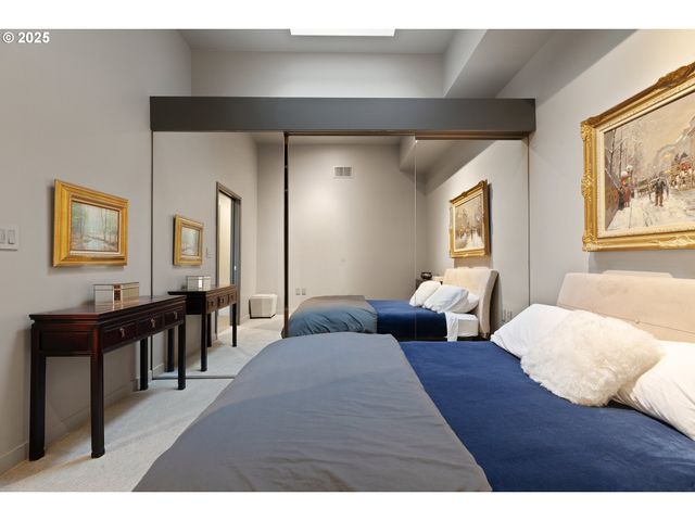 1410 Nw KEARNEY St 1111, Portland, OR 97209